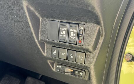 Honda Freed II, 2018 год, 1 320 000 рублей, 20 фотография