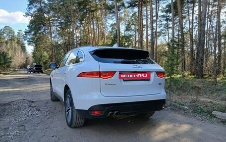 Jaguar F-Pace, 2017 год, 2 300 000 рублей, 3 фотография