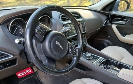 Jaguar F-Pace, 2017 год, 2 300 000 рублей, 6 фотография