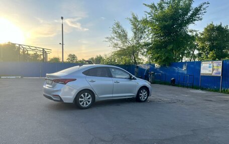 Hyundai Solaris II рестайлинг, 2017 год, 650 000 рублей, 5 фотография