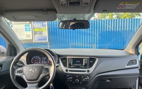 Hyundai Solaris II рестайлинг, 2017 год, 650 000 рублей, 8 фотография
