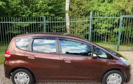 Honda Jazz II рестайлинг, 2011 год, 650 000 рублей, 2 фотография