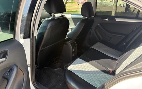 Volkswagen Jetta VI, 2012 год, 750 000 рублей, 18 фотография