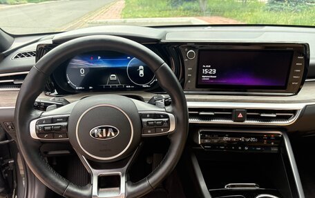 KIA K5, 2021 год, 2 600 000 рублей, 26 фотография