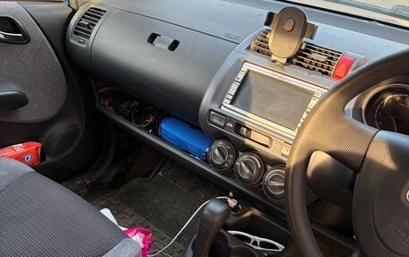 Honda Fit III, 2003 год, 300 000 рублей, 6 фотография