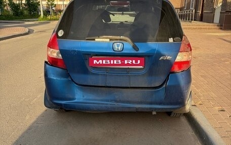 Honda Fit III, 2003 год, 300 000 рублей, 3 фотография