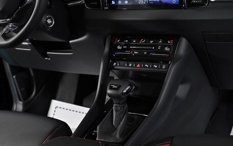 Skoda Karoq I, 2023 год, 2 799 000 рублей, 13 фотография