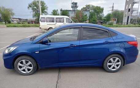 Hyundai Solaris II рестайлинг, 2011 год, 585 000 рублей, 18 фотография