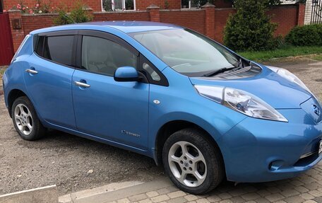 Nissan Leaf I, 2011 год, 530 000 рублей, 2 фотография