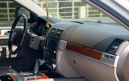 Volkswagen Touareg III, 2009 год, 1 219 000 рублей, 25 фотография