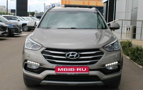 Hyundai Santa Fe III рестайлинг, 2016 год, 1 990 000 рублей, 2 фотография