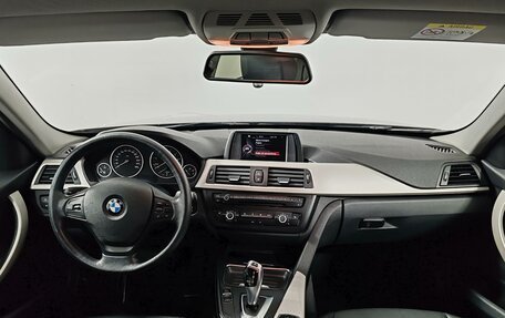 BMW 3 серия, 2015 год, 1 849 000 рублей, 14 фотография