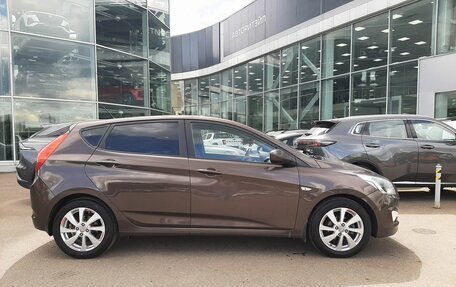 Hyundai Solaris II рестайлинг, 2016 год, 690 000 рублей, 3 фотография