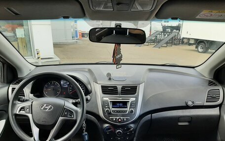 Hyundai Solaris II рестайлинг, 2016 год, 690 000 рублей, 8 фотография