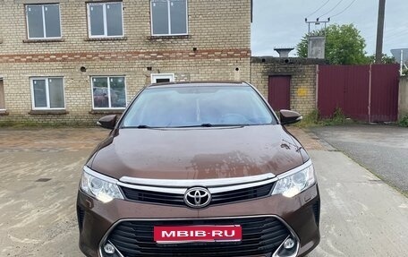 Toyota Camry, 2017 год, 1 950 000 рублей, 1 фотография