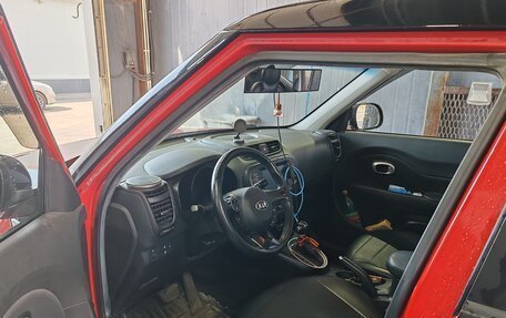 KIA Soul II рестайлинг, 2018 год, 1 700 000 рублей, 9 фотография