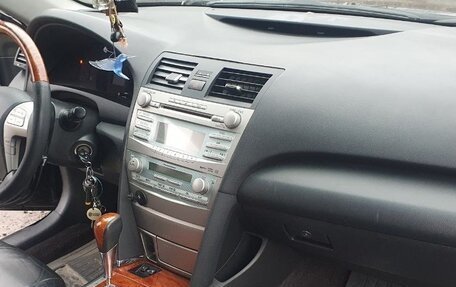 Toyota Camry, 2007 год, 1 300 000 рублей, 10 фотография