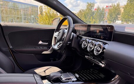 Mercedes-Benz CLA, 2019 год, 2 950 000 рублей, 21 фотография