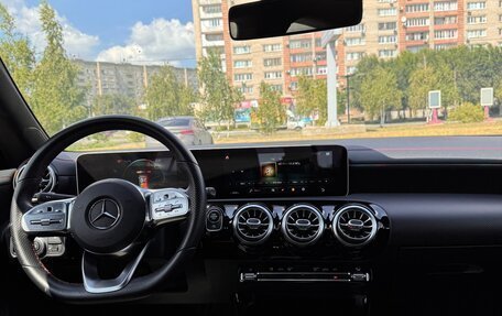 Mercedes-Benz CLA, 2019 год, 2 950 000 рублей, 23 фотография