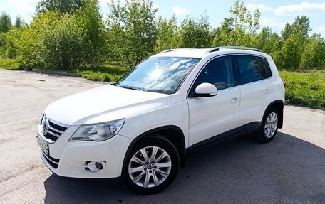 Volkswagen Tiguan I, 2010 год, 1 250 000 рублей, 2 фотография