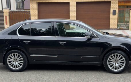 Skoda Superb III рестайлинг, 2010 год, 780 000 рублей, 3 фотография