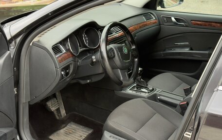 Skoda Superb III рестайлинг, 2010 год, 780 000 рублей, 11 фотография
