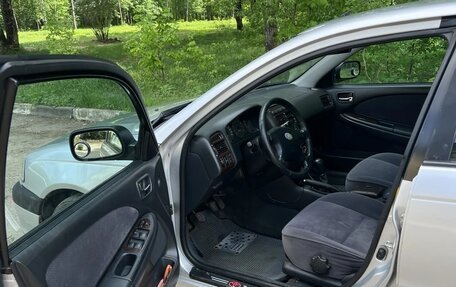 Toyota Avensis III рестайлинг, 2001 год, 430 000 рублей, 5 фотография