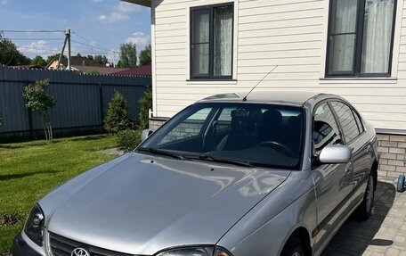 Toyota Avensis III рестайлинг, 2001 год, 430 000 рублей, 15 фотография