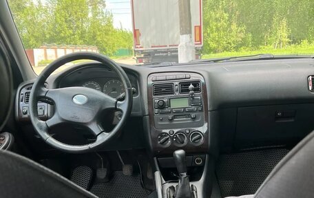 Toyota Avensis III рестайлинг, 2001 год, 430 000 рублей, 11 фотография