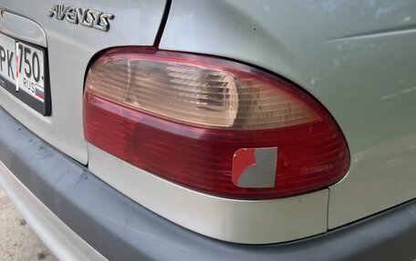 Toyota Avensis III рестайлинг, 2001 год, 430 000 рублей, 16 фотография
