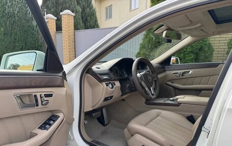 Mercedes-Benz E-Класс, 2012 год, 1 600 000 рублей, 11 фотография