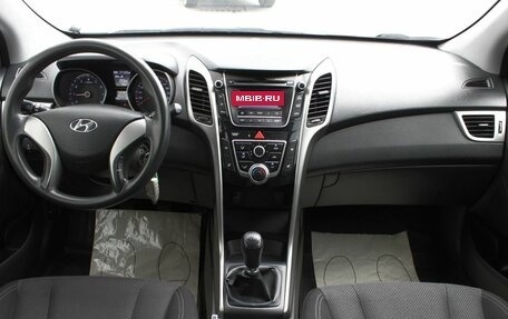 Hyundai i30 II рестайлинг, 2013 год, 750 000 рублей, 14 фотография