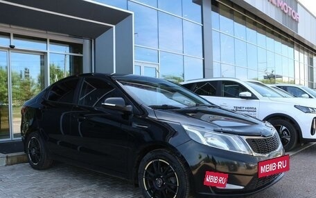 KIA Rio III рестайлинг, 2013 год, 850 000 рублей, 3 фотография