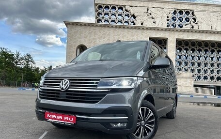 Volkswagen Multivan T6 рестайлинг, 2021 год, 5 500 000 рублей, 1 фотография