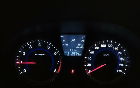 Hyundai Solaris II рестайлинг, 2012 год, 750 000 рублей, 17 фотография