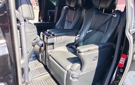 Toyota Alphard III, 2021 год, 4 700 000 рублей, 5 фотография