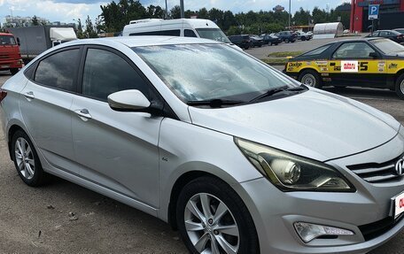 Hyundai Solaris II рестайлинг, 2015 год, 1 060 000 рублей, 2 фотография