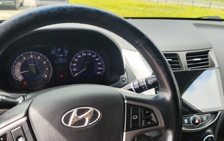 Hyundai Solaris II рестайлинг, 2015 год, 1 060 000 рублей, 11 фотография