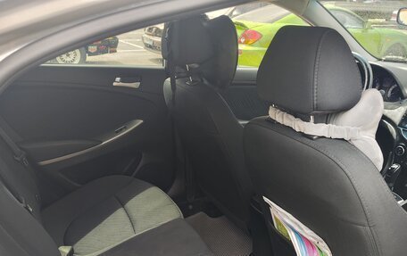 Hyundai Solaris II рестайлинг, 2015 год, 1 060 000 рублей, 15 фотография
