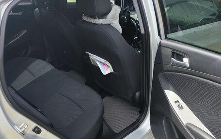 Hyundai Solaris II рестайлинг, 2015 год, 1 060 000 рублей, 16 фотография