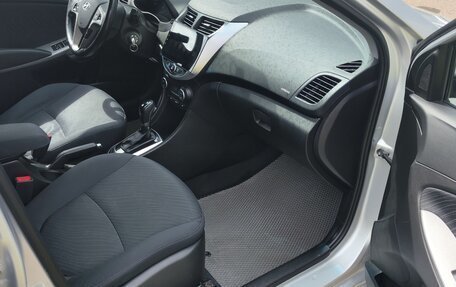 Hyundai Solaris II рестайлинг, 2015 год, 1 060 000 рублей, 14 фотография
