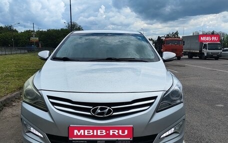 Hyundai Solaris II рестайлинг, 2015 год, 1 060 000 рублей, 9 фотография