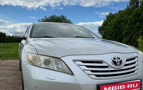 Toyota Camry, 2008 год, 1 350 000 рублей, 4 фотография