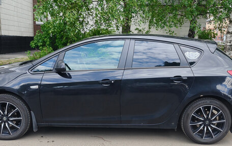 Opel Astra J, 2010 год, 580 000 рублей, 2 фотография
