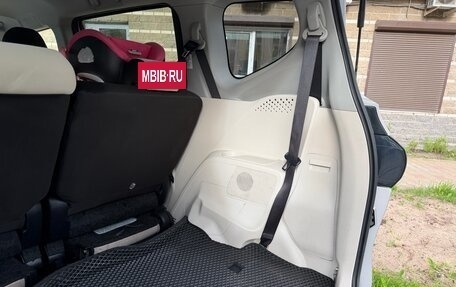 Toyota Sienta II, 2018 год, 1 240 000 рублей, 8 фотография