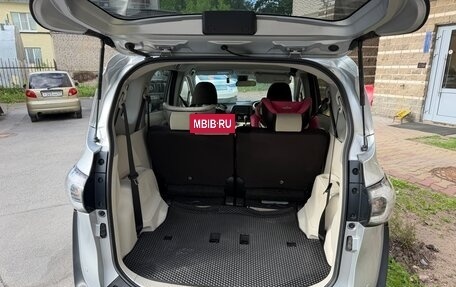 Toyota Sienta II, 2018 год, 1 240 000 рублей, 6 фотография