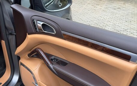 Porsche Cayenne III, 2011 год, 2 850 000 рублей, 25 фотография