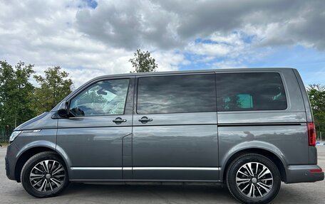 Volkswagen Multivan T6 рестайлинг, 2021 год, 5 500 000 рублей, 7 фотография