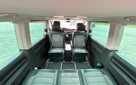 Volkswagen Multivan T6 рестайлинг, 2021 год, 5 500 000 рублей, 9 фотография
