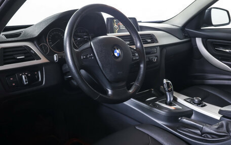 BMW 3 серия, 2012 год, 1 790 000 рублей, 15 фотография